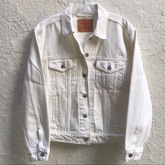 Levi's Jackets & Blazers - White Levi’s denim jacket